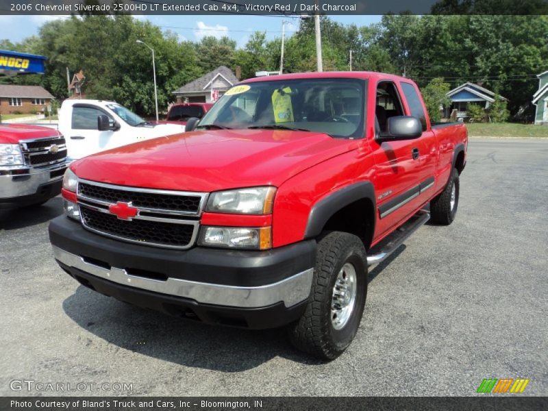 Victory Red / Dark Charcoal 2006 Chevrolet Silverado 2500HD LT Extended Cab 4x4