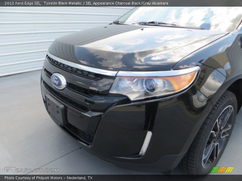 Tuxedo Black Metallic / SEL Appearance Charcoal Black/Gray Alcantara 2013 Ford Edge SEL