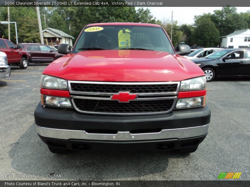Victory Red / Dark Charcoal 2006 Chevrolet Silverado 2500HD LT Extended Cab 4x4