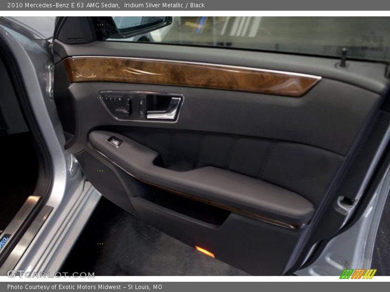 Door Panel of 2010 E 63 AMG Sedan