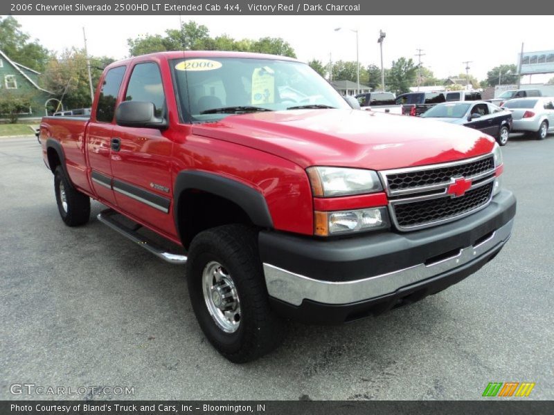 Victory Red / Dark Charcoal 2006 Chevrolet Silverado 2500HD LT Extended Cab 4x4