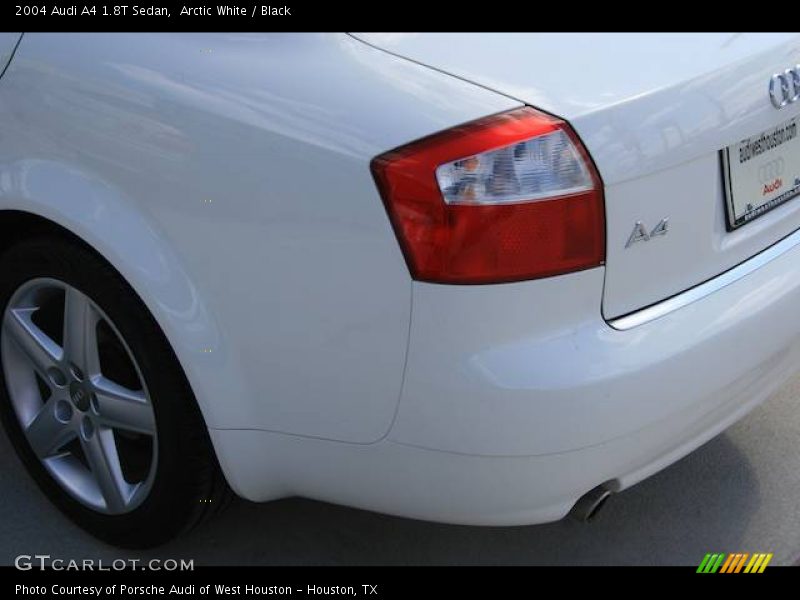 Arctic White / Black 2004 Audi A4 1.8T Sedan