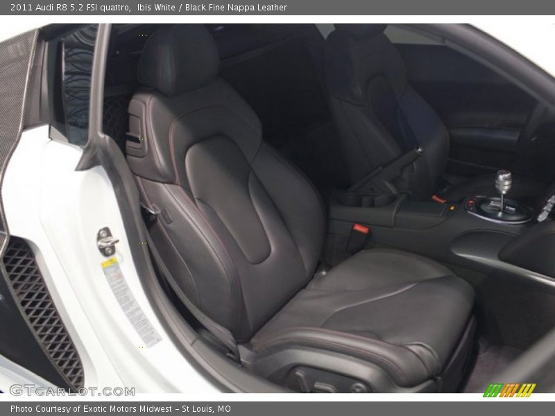 Front Seat of 2011 R8 5.2 FSI quattro