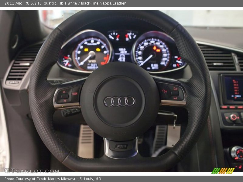  2011 R8 5.2 FSI quattro Steering Wheel