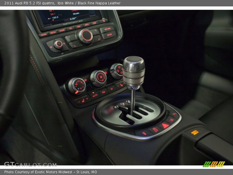  2011 R8 5.2 FSI quattro 6 Speed Manual Shifter