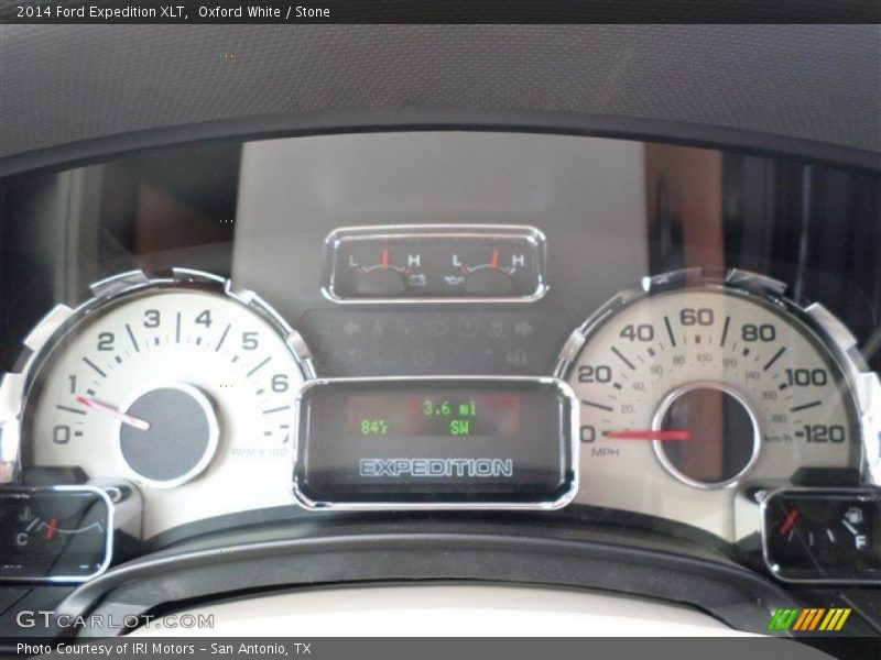 Oxford White / Stone 2014 Ford Expedition XLT