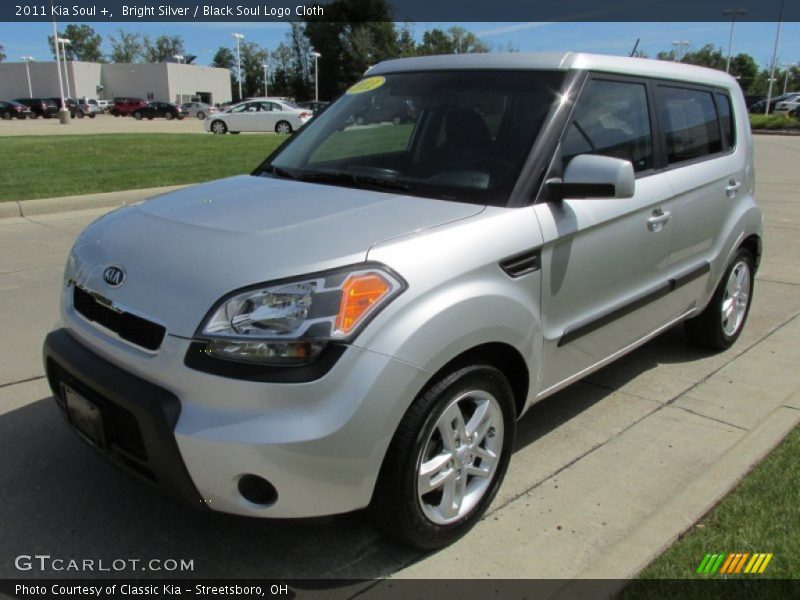 Bright Silver / Black Soul Logo Cloth 2011 Kia Soul +