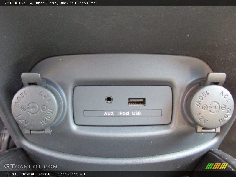 Bright Silver / Black Soul Logo Cloth 2011 Kia Soul +