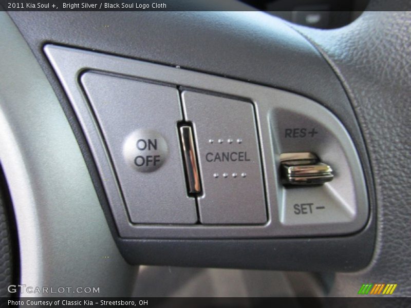 Bright Silver / Black Soul Logo Cloth 2011 Kia Soul +