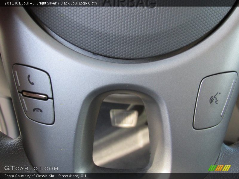 Bright Silver / Black Soul Logo Cloth 2011 Kia Soul +