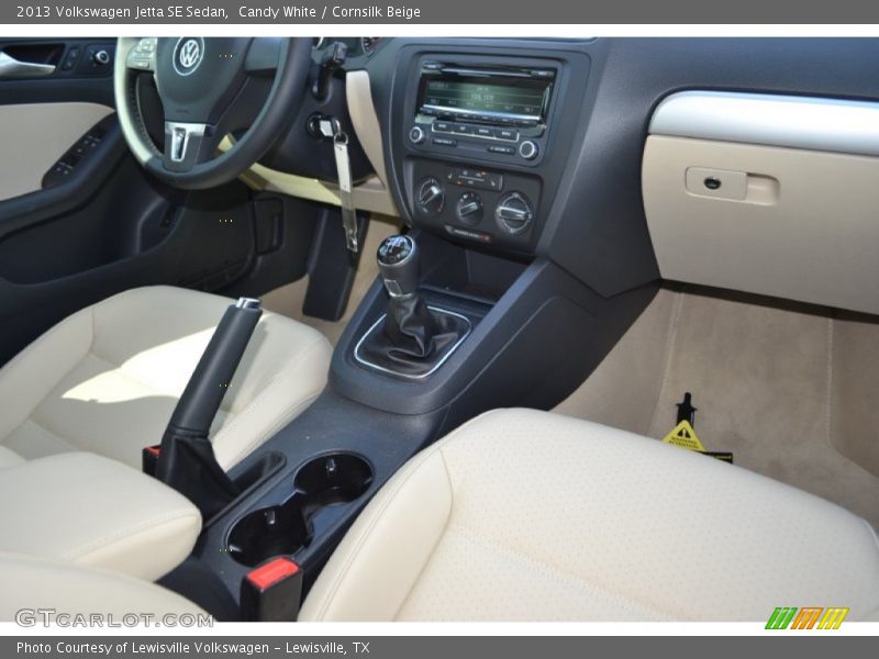 Candy White / Cornsilk Beige 2013 Volkswagen Jetta SE Sedan