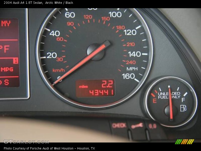 Arctic White / Black 2004 Audi A4 1.8T Sedan