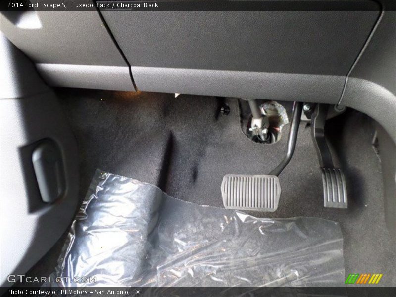 Tuxedo Black / Charcoal Black 2014 Ford Escape S