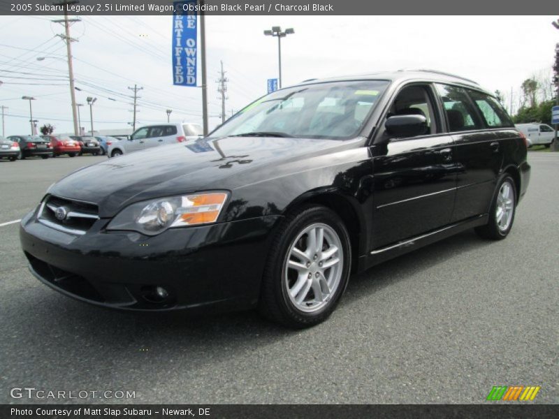 Front 3/4 View of 2005 Legacy 2.5i Limited Wagon