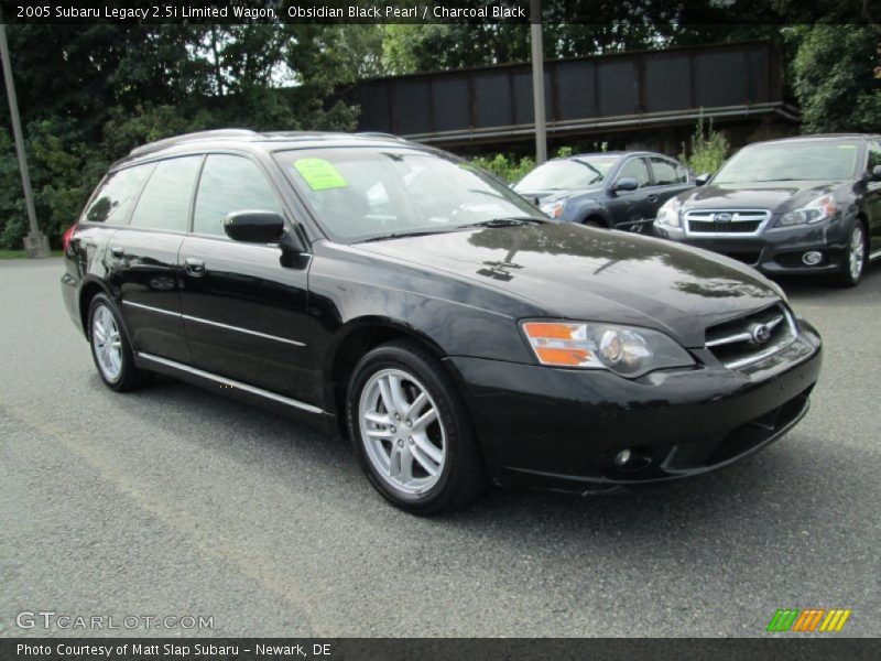 Front 3/4 View of 2005 Legacy 2.5i Limited Wagon