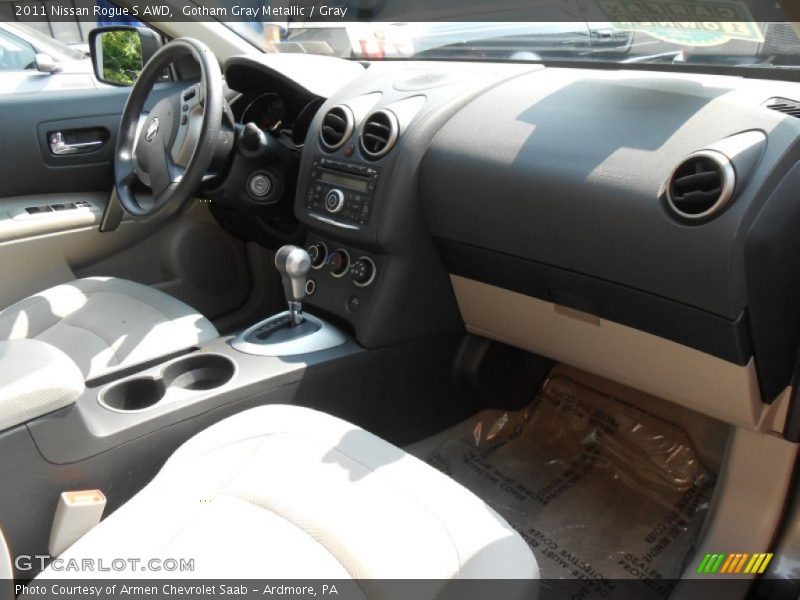 Gotham Gray Metallic / Gray 2011 Nissan Rogue S AWD