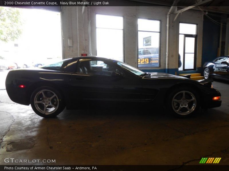 Navy Blue Metallic / Light Oak 2000 Chevrolet Corvette Coupe