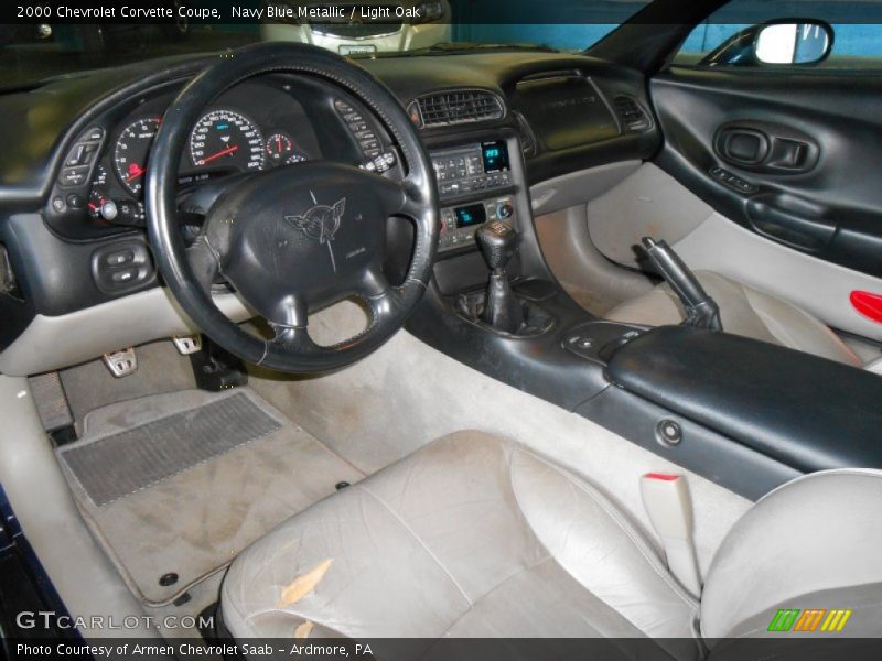 Navy Blue Metallic / Light Oak 2000 Chevrolet Corvette Coupe
