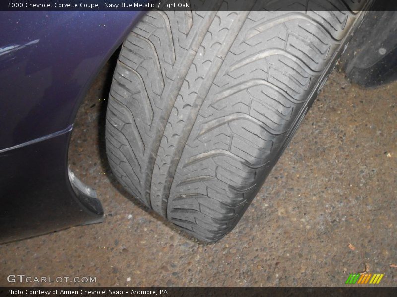 Navy Blue Metallic / Light Oak 2000 Chevrolet Corvette Coupe