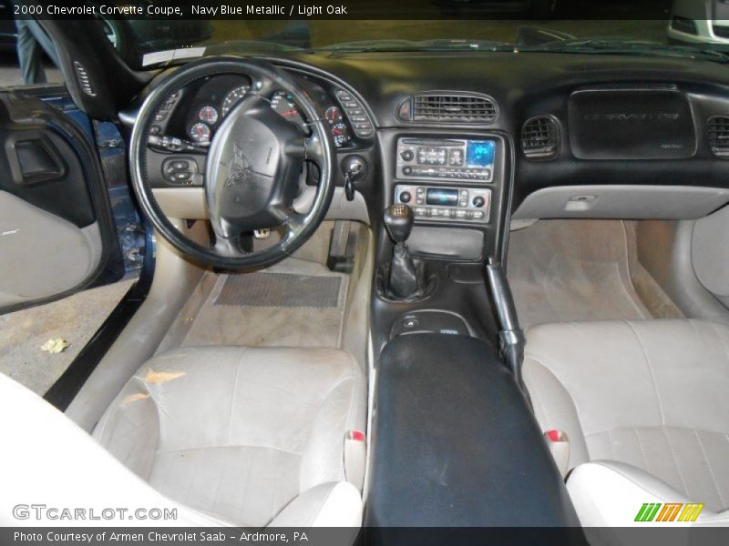 Navy Blue Metallic / Light Oak 2000 Chevrolet Corvette Coupe