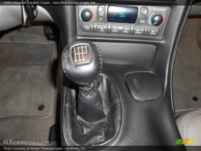 Navy Blue Metallic / Light Oak 2000 Chevrolet Corvette Coupe