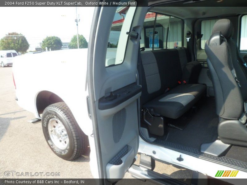 Oxford White / Medium Flint 2004 Ford F250 Super Duty XLT SuperCab