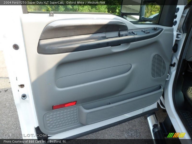 Oxford White / Medium Flint 2004 Ford F250 Super Duty XLT SuperCab