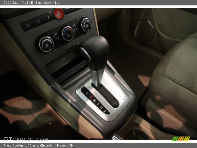 Black Onyx / Tan 2009 Saturn VUE XE