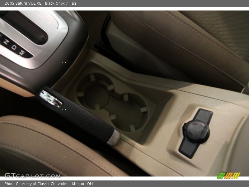 Black Onyx / Tan 2009 Saturn VUE XE