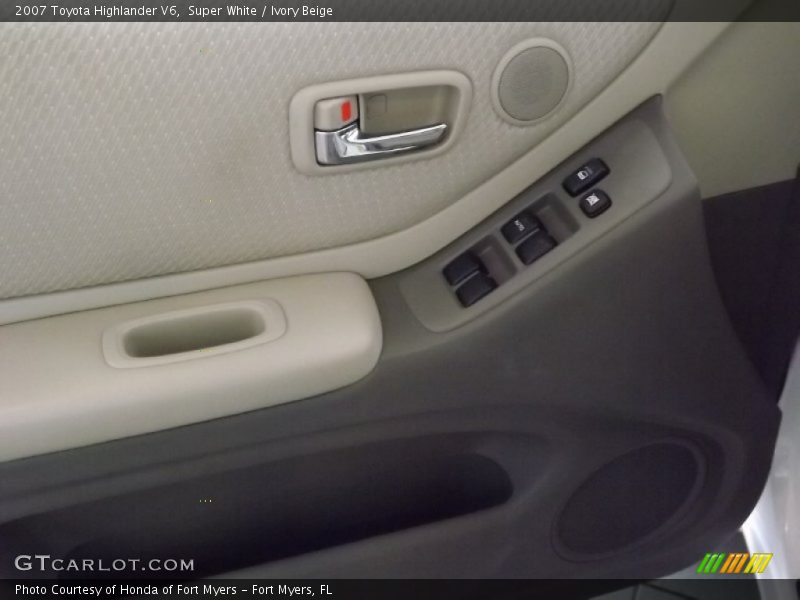 Super White / Ivory Beige 2007 Toyota Highlander V6