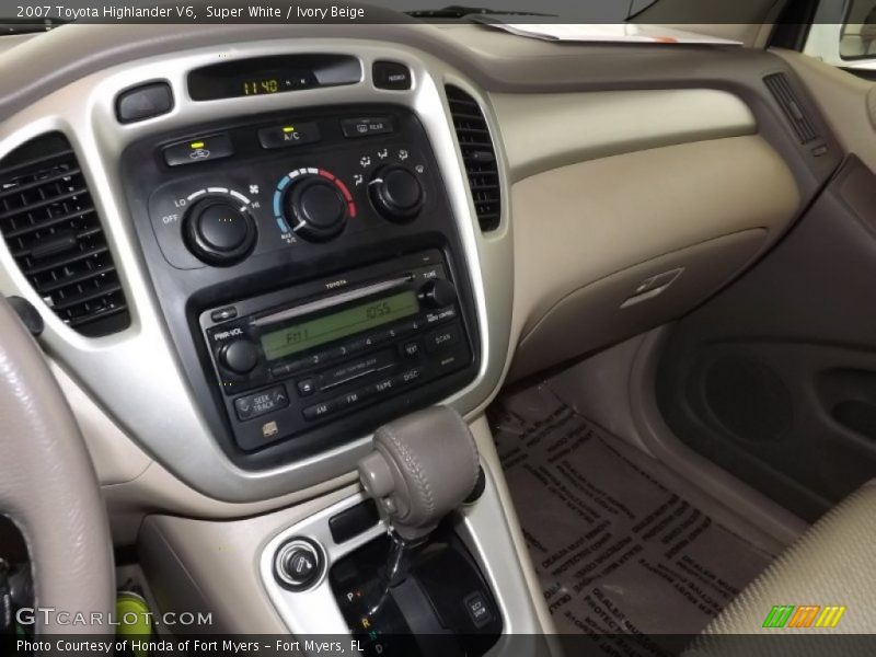 Super White / Ivory Beige 2007 Toyota Highlander V6