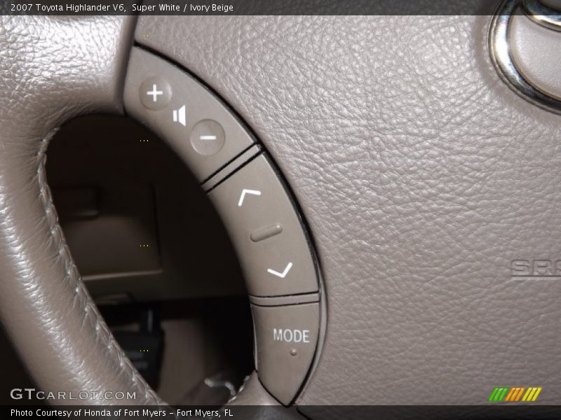 Super White / Ivory Beige 2007 Toyota Highlander V6