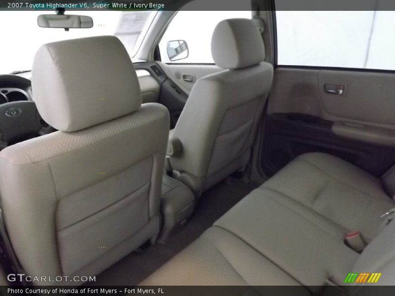 Super White / Ivory Beige 2007 Toyota Highlander V6