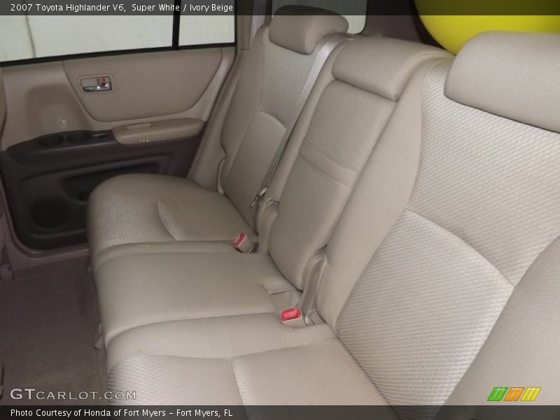Super White / Ivory Beige 2007 Toyota Highlander V6