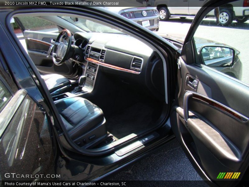 Tuxedo Black Metallic / Dark Charcoal 2010 Lincoln MKZ FWD