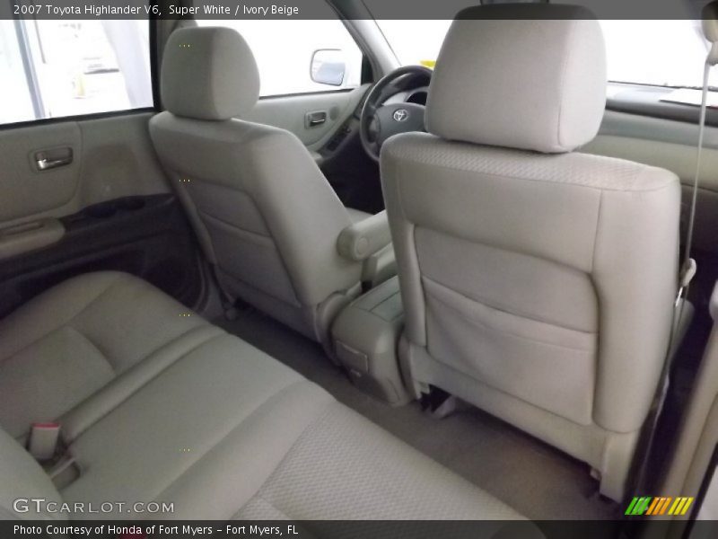 Super White / Ivory Beige 2007 Toyota Highlander V6
