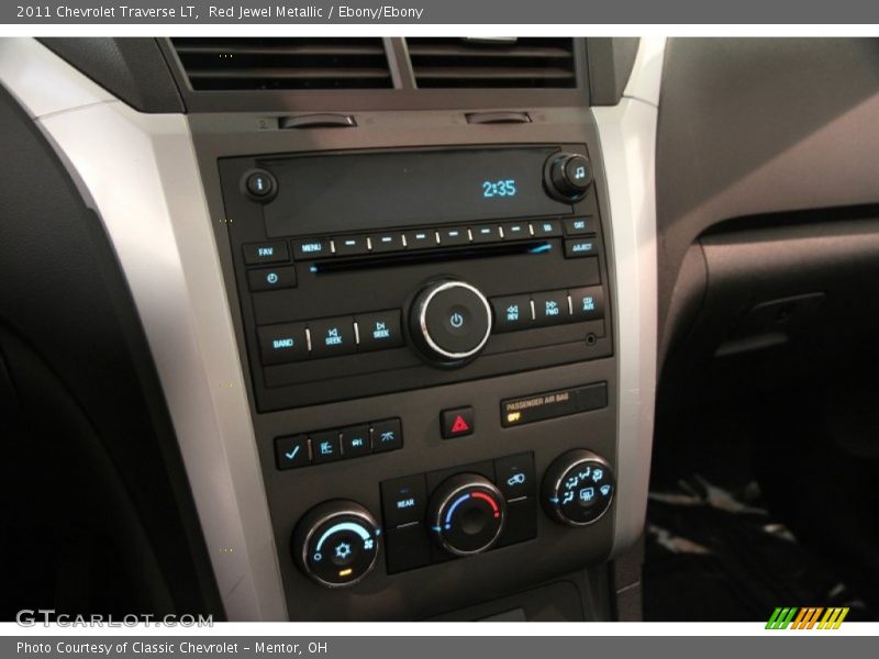 Red Jewel Metallic / Ebony/Ebony 2011 Chevrolet Traverse LT