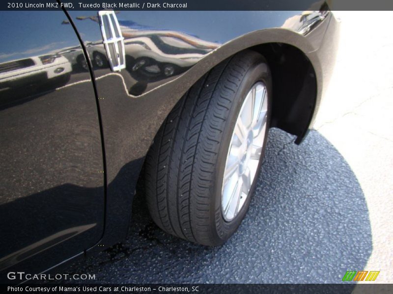 Tuxedo Black Metallic / Dark Charcoal 2010 Lincoln MKZ FWD