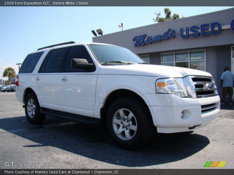 Oxford White / Stone 2009 Ford Expedition XLT