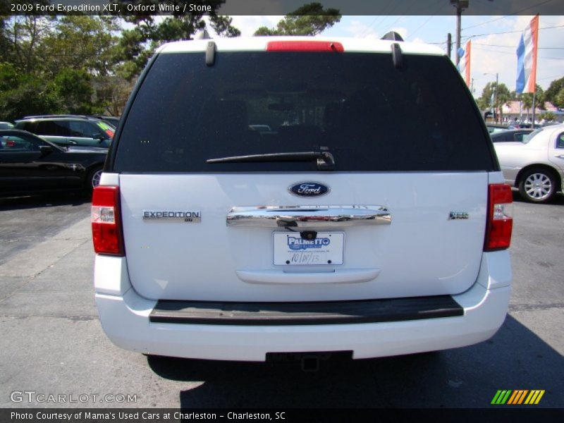 Oxford White / Stone 2009 Ford Expedition XLT