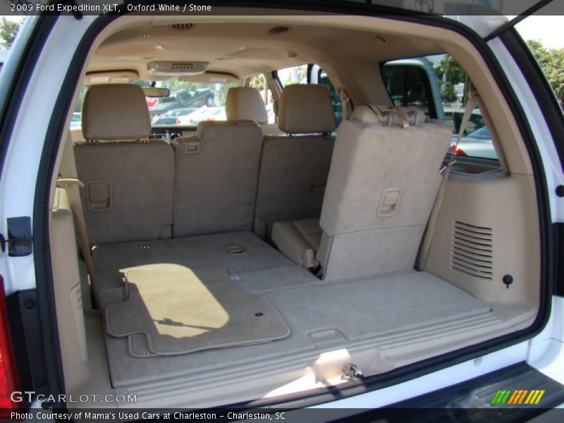 Oxford White / Stone 2009 Ford Expedition XLT