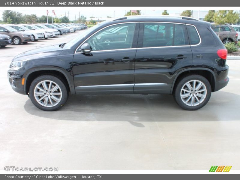 Deep Black Metallic / Black 2014 Volkswagen Tiguan SE