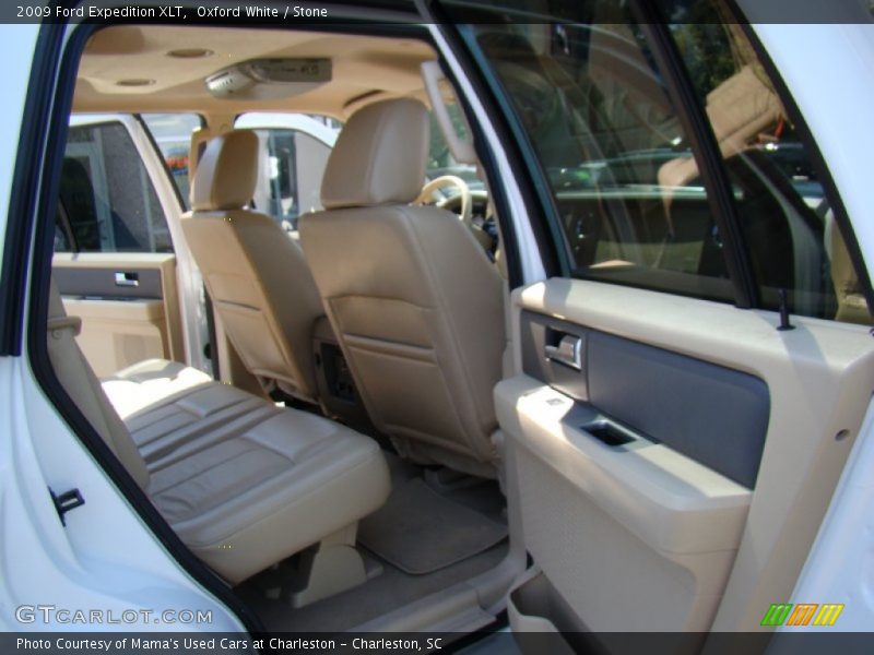 Oxford White / Stone 2009 Ford Expedition XLT