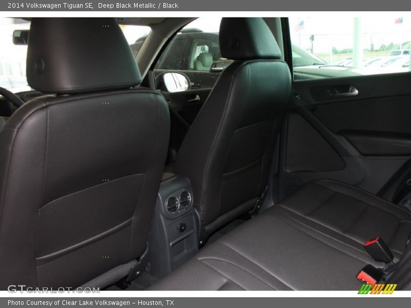 Deep Black Metallic / Black 2014 Volkswagen Tiguan SE