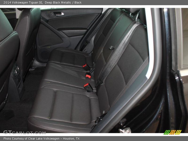 Deep Black Metallic / Black 2014 Volkswagen Tiguan SE