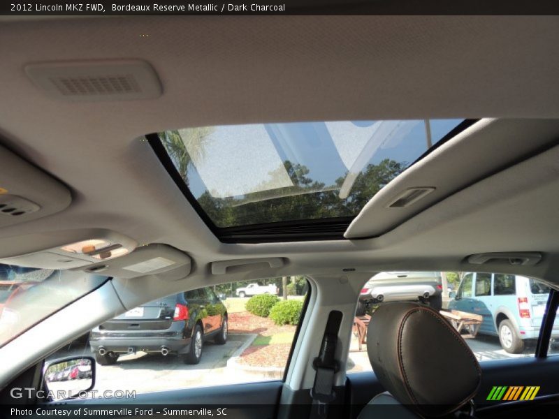 Bordeaux Reserve Metallic / Dark Charcoal 2012 Lincoln MKZ FWD