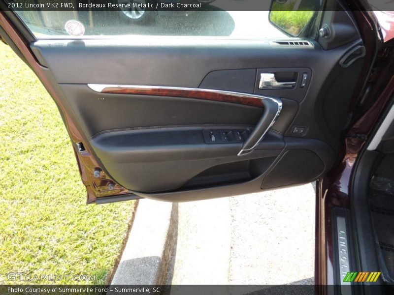 Bordeaux Reserve Metallic / Dark Charcoal 2012 Lincoln MKZ FWD