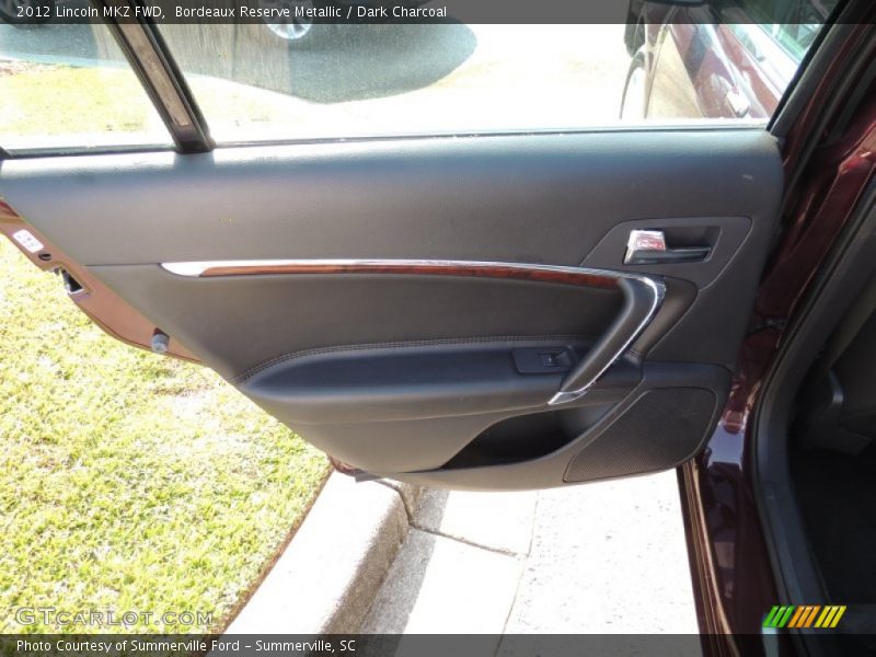 Bordeaux Reserve Metallic / Dark Charcoal 2012 Lincoln MKZ FWD