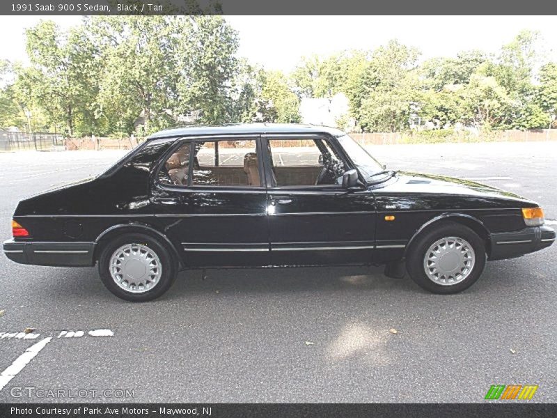 Black / Tan 1991 Saab 900 S Sedan
