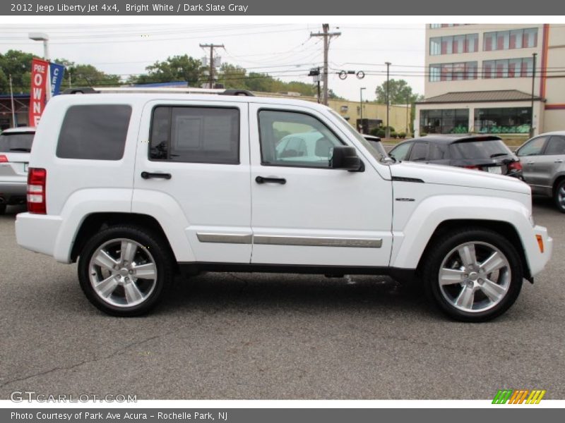 Bright White / Dark Slate Gray 2012 Jeep Liberty Jet 4x4
